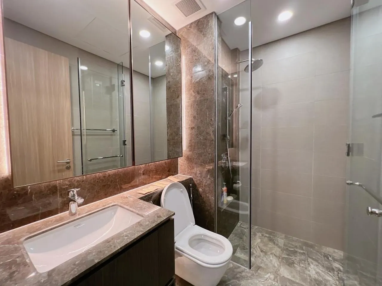1 Bedroom Million Dollar View Apartment Ho Chi Minh City Vietnam
